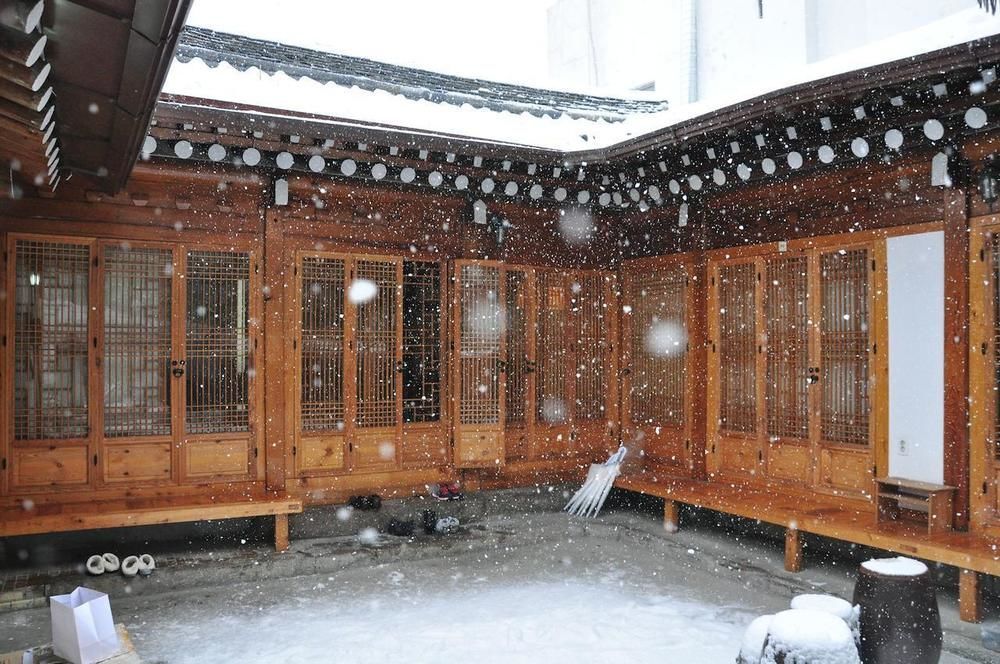 Hueahn Hanok Guesthouse Seoul Exterior photo